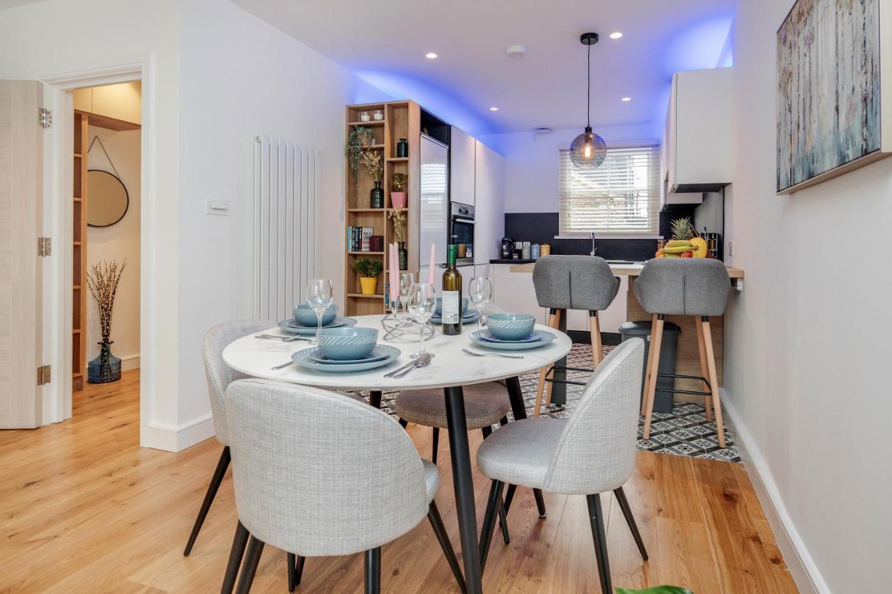 Beautiful 2 Bedrooms Split Level Fulham Apartment London Eksteriør billede