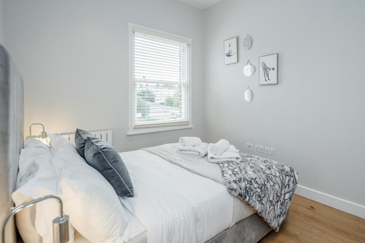 Beautiful 2 Bedrooms Split Level Fulham Apartment London Eksteriør billede